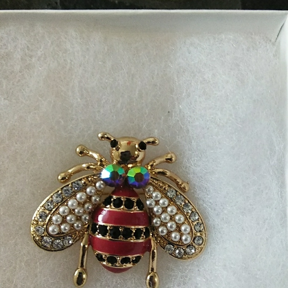 Brooch